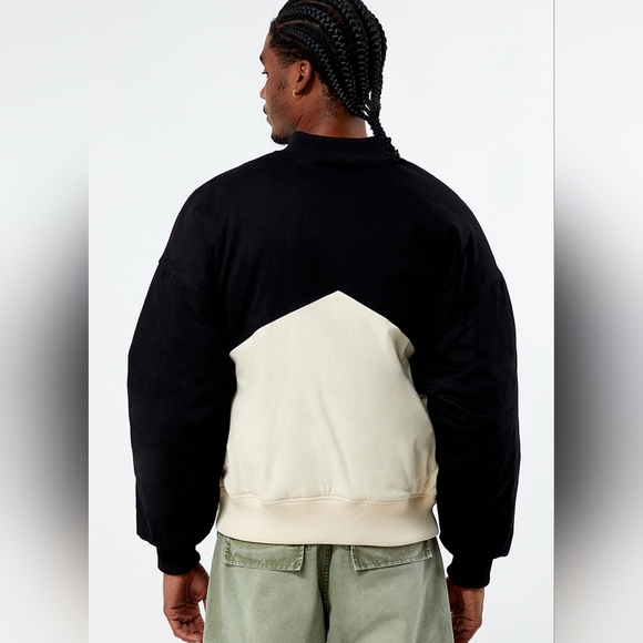 PacSun Black Jacket with Red Accent - Picture 11 of 12